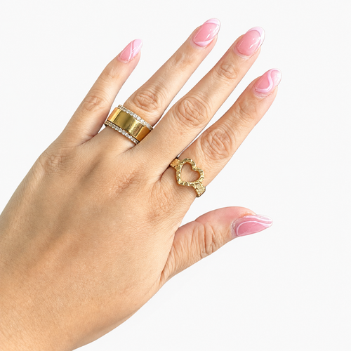 Amora Textured Open Heart Ring