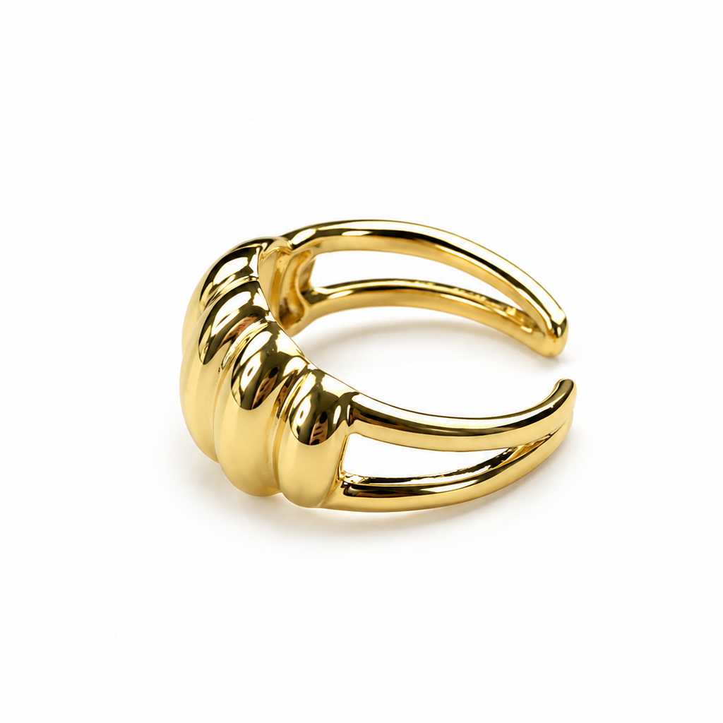 Solara Ribbed Adjustable Ring